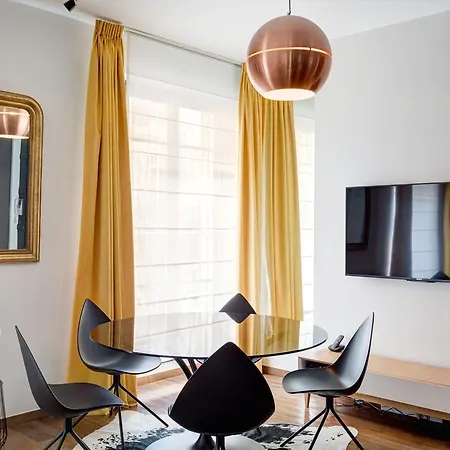 Trocadero Apartment